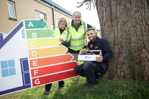 Pictured are L-R Elaine Fleming, Aylward Green Manager, Focus Ireland, Derek Davis, Head of Field Development, Bord Gáis Energy and Gavin Foran, Service Engineer, Bord Gáis Energy